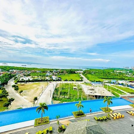 Mactan Newtown Boulevard Lapu-Lapu City Exterior foto