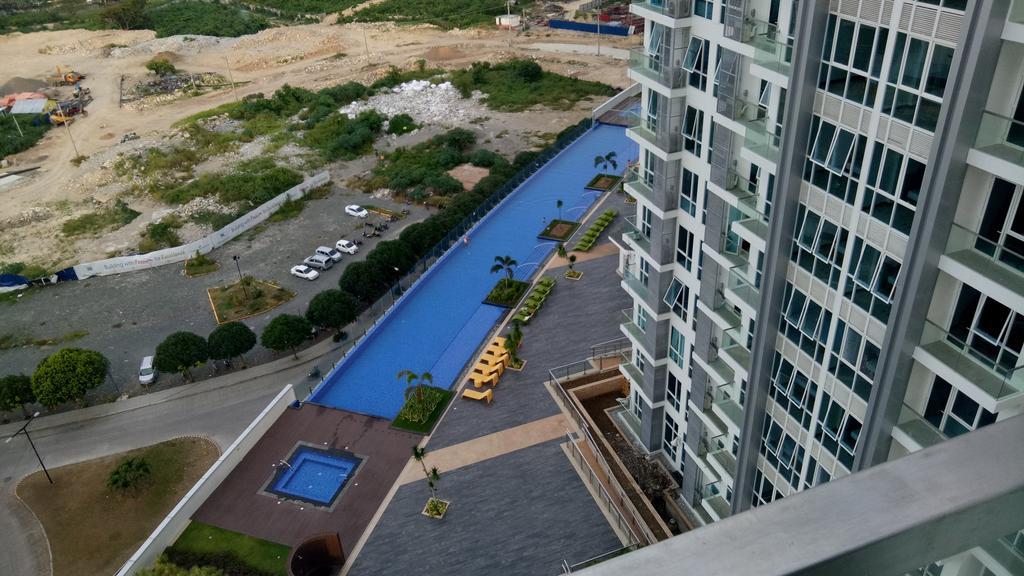 Mactan Newtown Boulevard Lapu-Lapu City Exterior foto