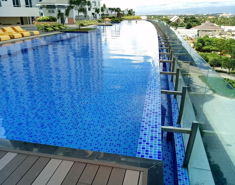 Mactan Newtown Boulevard Lapu-Lapu City Exterior foto